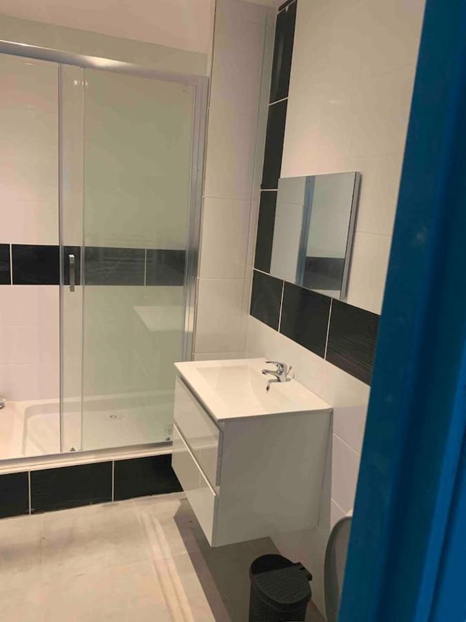 Le Depot Appartement Du Port A Champvert Екстериор снимка