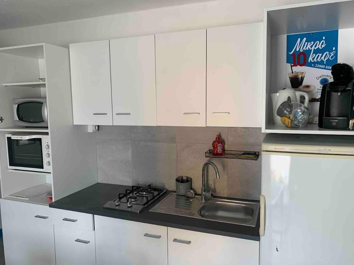 Le Depot Appartement Du Port A Champvert Екстериор снимка